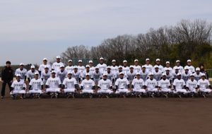 硬式野球部が東邦伝統純白デザインの新ユニホームに｜NEWS